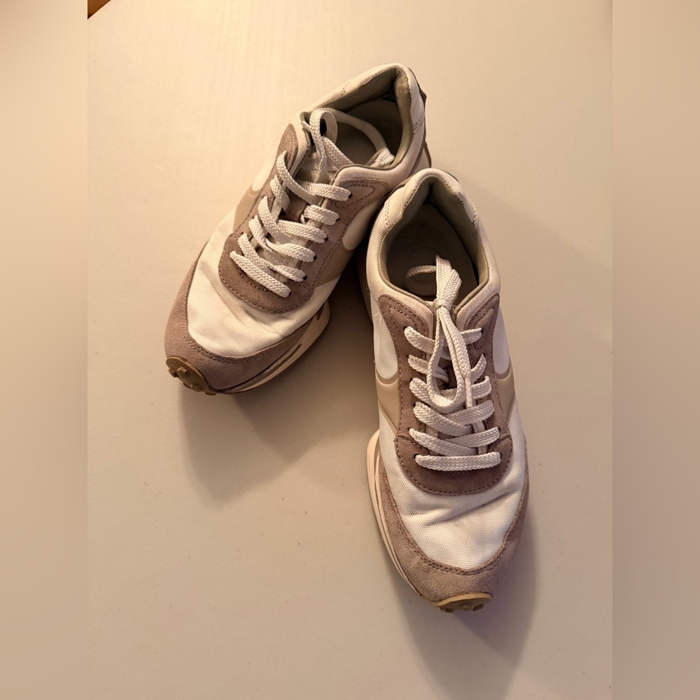 Massino Dutti | designer, ladies fashion sneakers. Size: 38 (European)/7.5